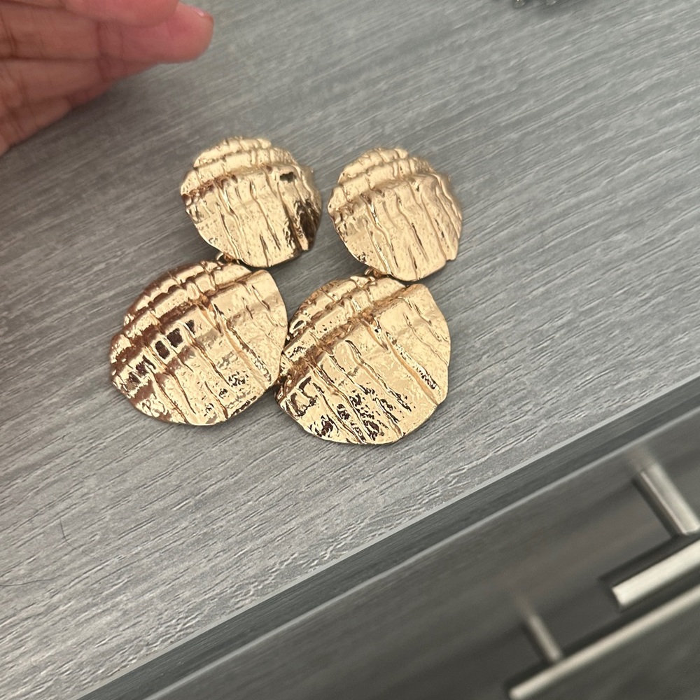Gold Textured Earrings clip on